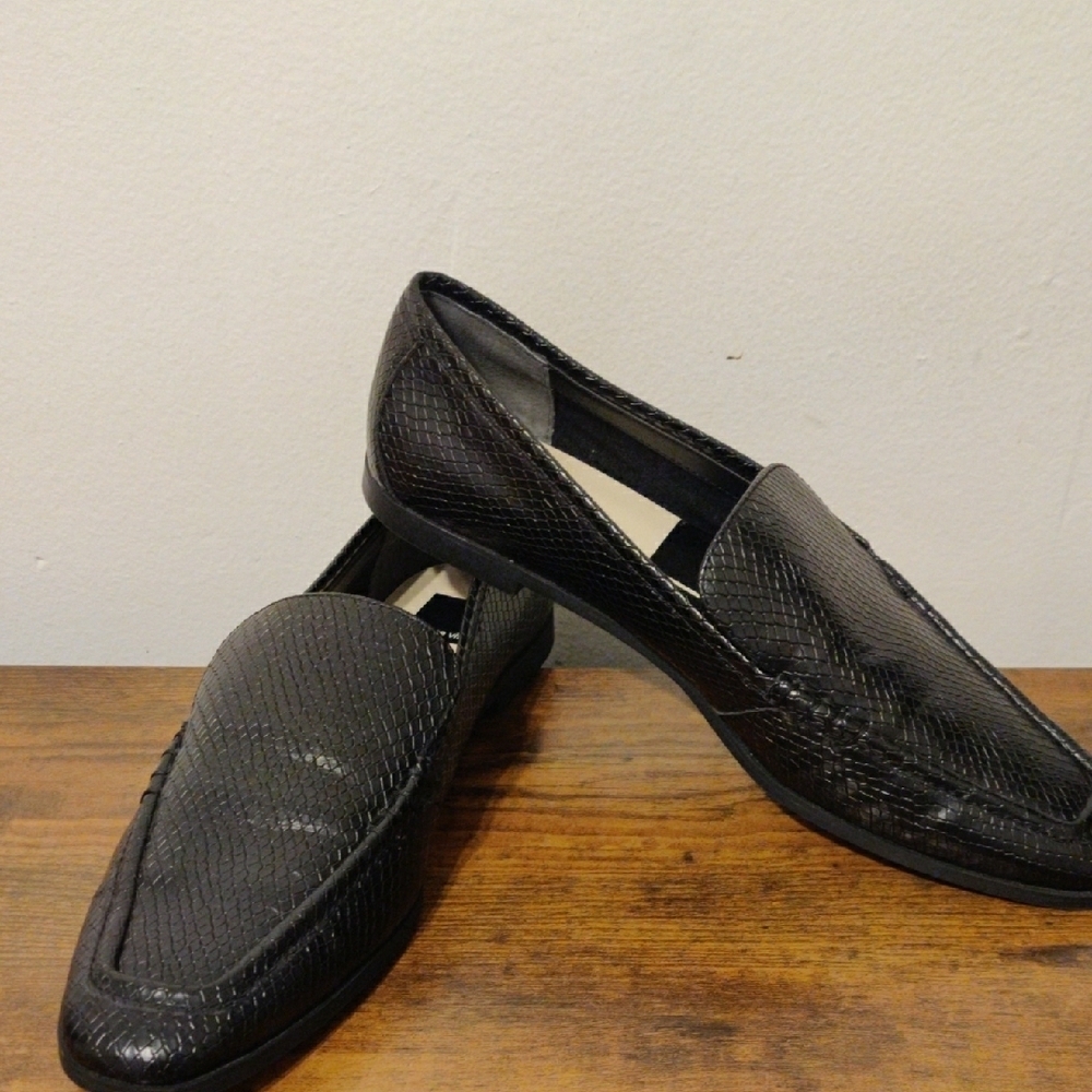 Dolce Vita Black Leather Slip-On Loafers - Picture 11 of 13